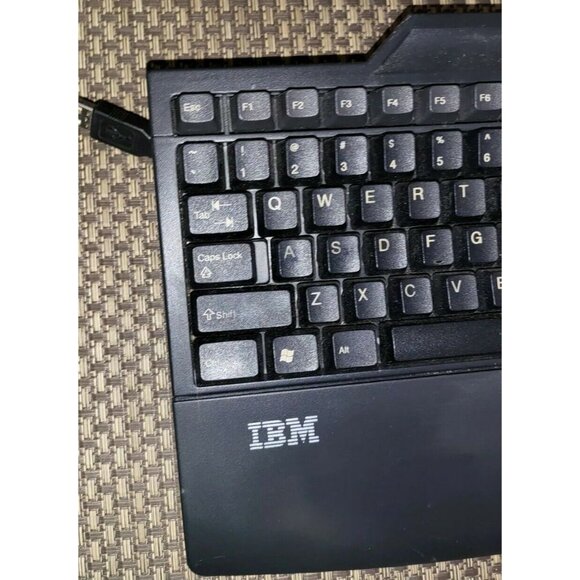 IBM SK-8806 Wired USB Keyboard 19K1760 Black With Palm Wrist Rest - WORKS! - Picture 2 of 7